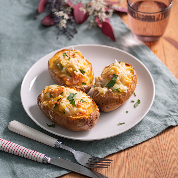 Ofenerdäpfel mit Schinken, Käse, Ei und Zwiebeln